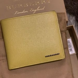 Burberry men’s wallet